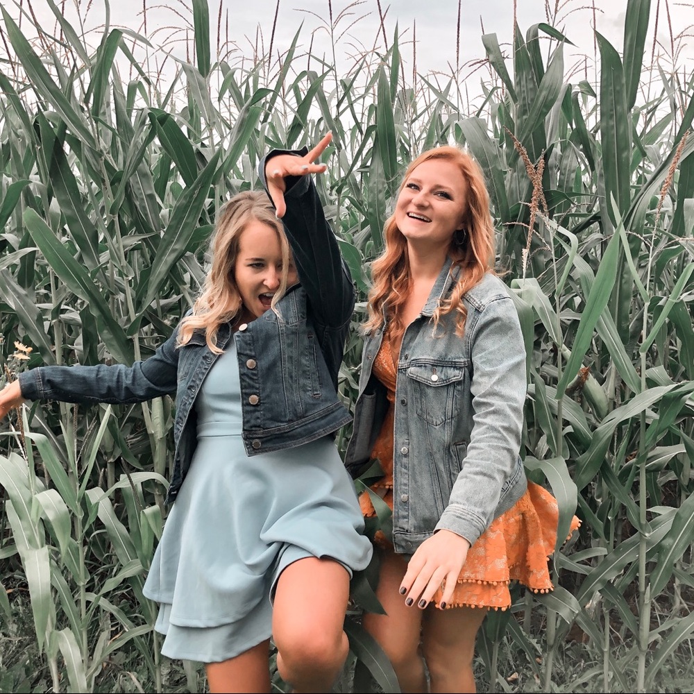 Meet your Posher, Kayla